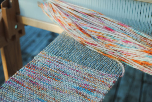 LEARNING TO WEAVE with a rigid heddle loom